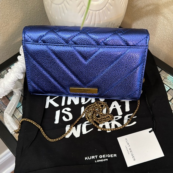 COPY - Kurt Geiger London Extra Mini Kensington Quilted Leather Wallet on a C… - Picture 3 of 17